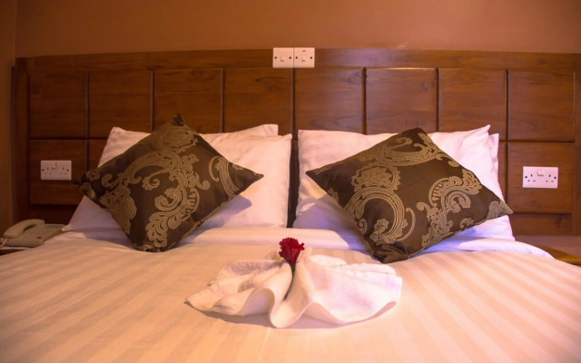 Masailand Safari & Lodge