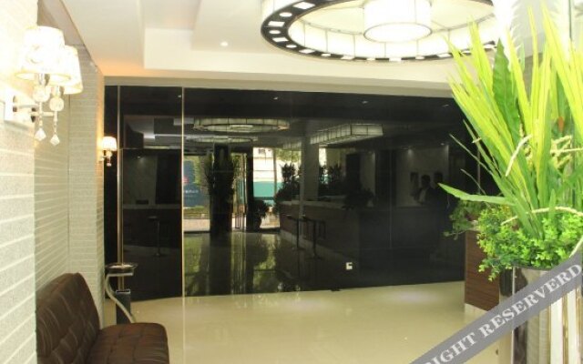 Yi'erke City Chain Hotel Wuhan Nanhu Garden