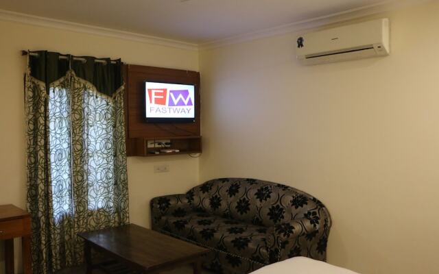 OYO 5190 Hotel Golden Inn