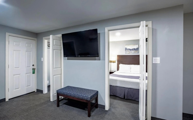 Mt Madison Inn & Suites