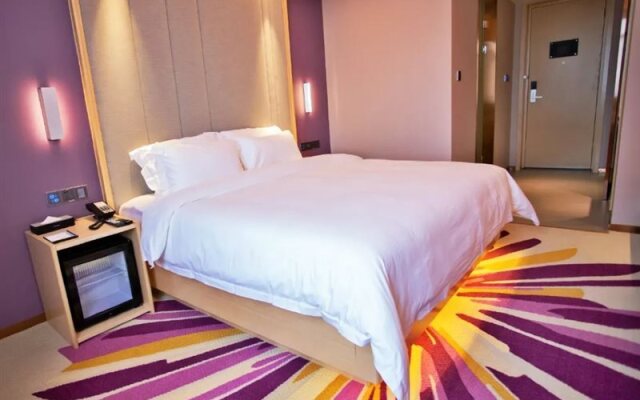 Lavande Hotel (Wuhan Economic Development Zone Changfu Commercial Plaza)