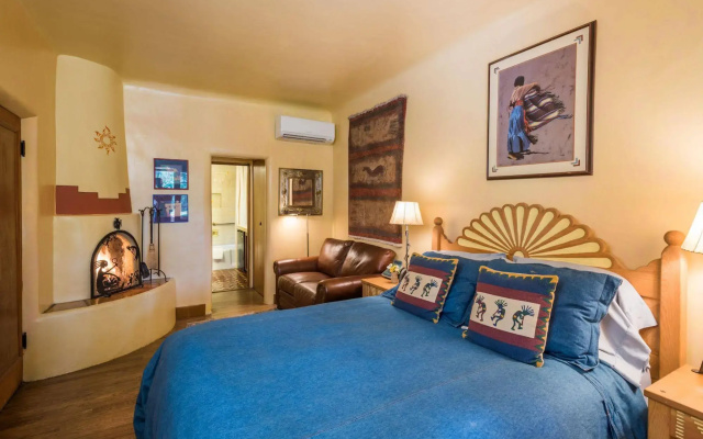 Inn on La Loma Plaza
