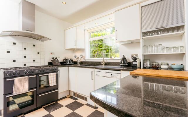 Beautifully Renovated Family Home Cambridge