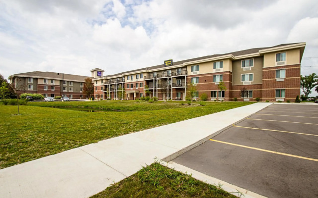 Sleep Inn & Suites Madison - Monona