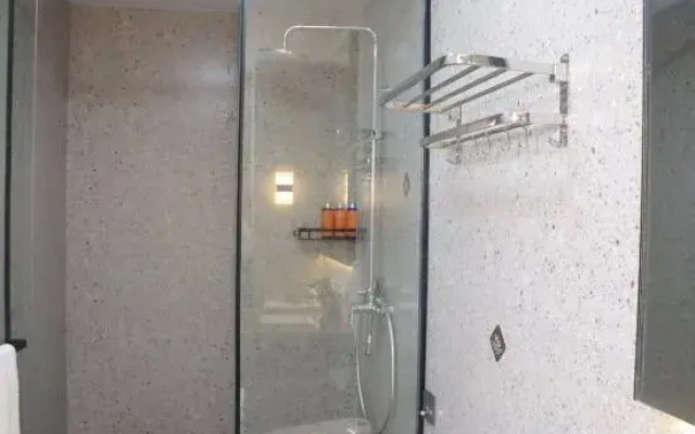 Yunqi Mountain Resort Hotel (Jixi Longchuan Scenic Area)