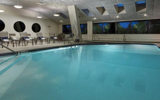 APA Hotel Woodbridge