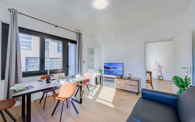 Boutique Apartment 12