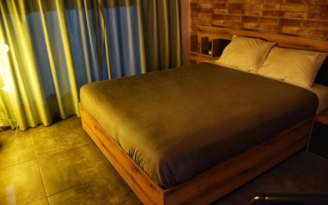 Alexander apartment serres