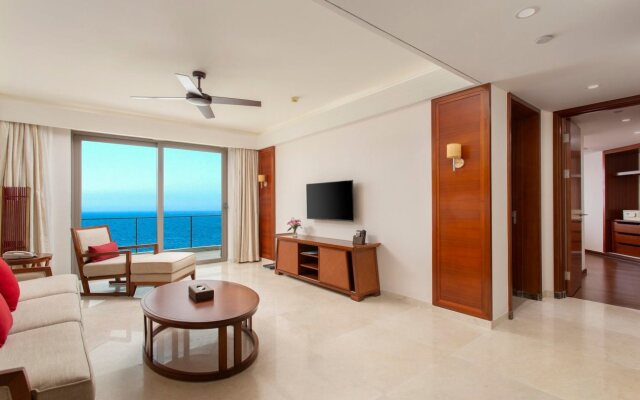 Sanya Seacube Holiday Hotel