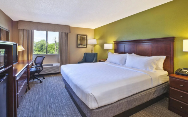 Spark by Hilton Germantown Washington DC North