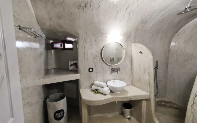 Dreamer's Secret Villa