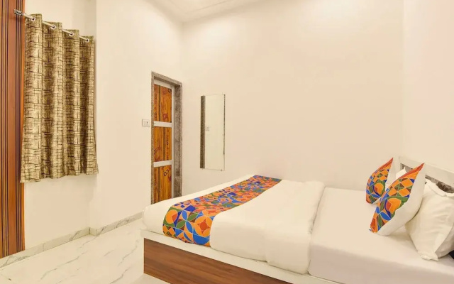 FabHotel Shree Radhey Shyam Palace - 500m Khatushyam Temple Khatoo