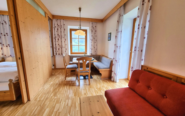 Ferienhof Obergasser & Pension Bergblick