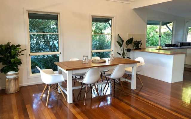 Your Coastal Treetop Escape