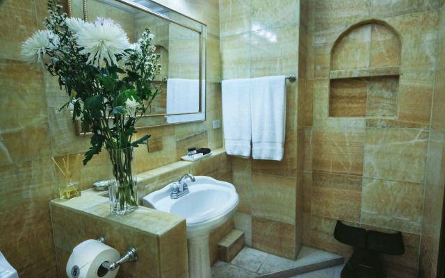 La Isabela Suites