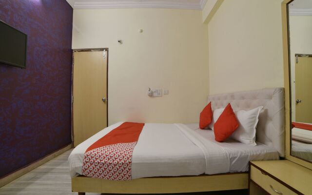 OYO 10599 Hotel R Inn Residency