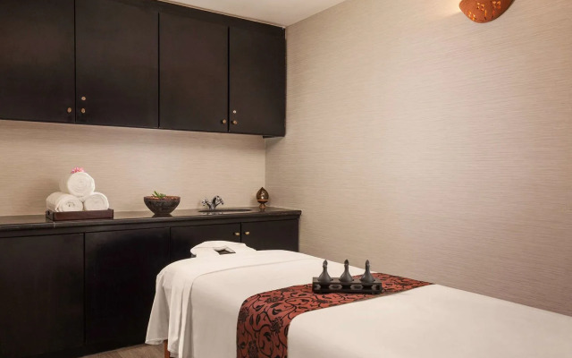 Raffles Hotel Le Royal