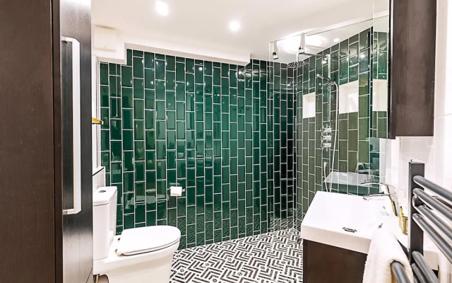 Modern Comfort Two Bedroom Gem on the Rye