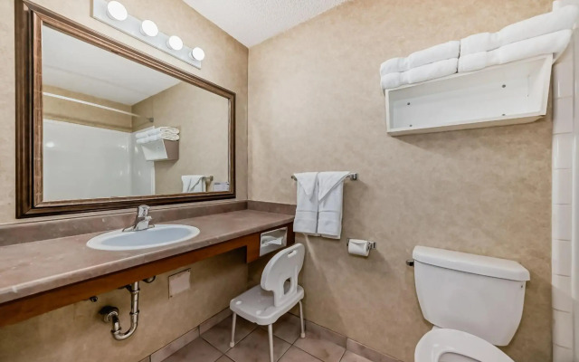 Stony Plain Inn and Suites