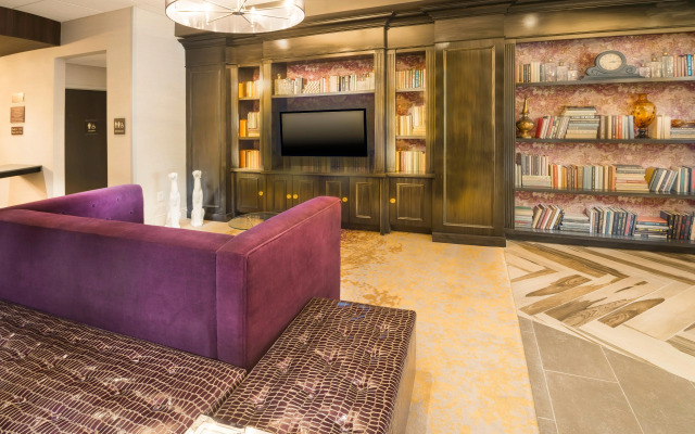 Crowne Plaza Saddle Brook by IHG