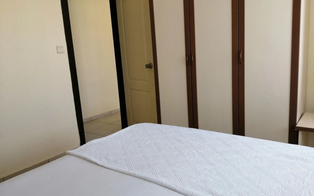 Oya Apartments