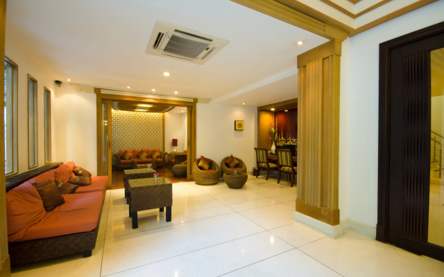 The StandardX Bangkok Phra Arthit