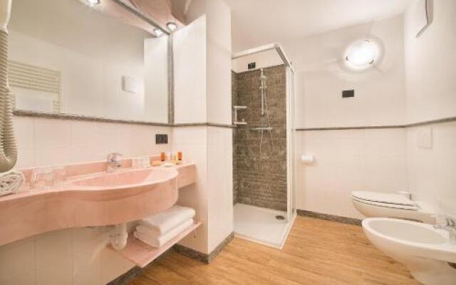 Hotel Bucaneve