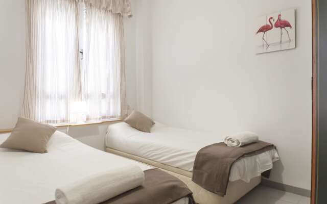 Alameda's Pearl with parking