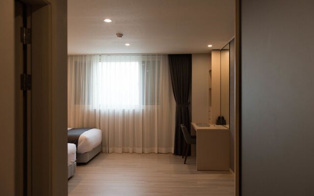 New Donghae Hotel