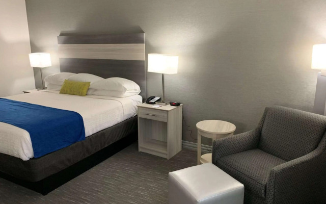Best Western Plus Clarks Summit Scranton