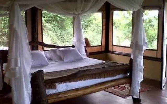Kyambura Game Lodge