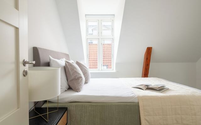 Sanders Leaves - 2bdr Apt With Shared Roof Terrace