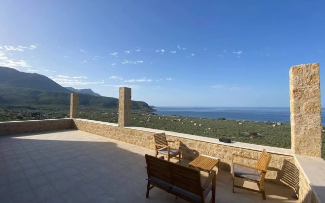 Lovely 3-bed Villa. Private Pool in Agios Nikolaos