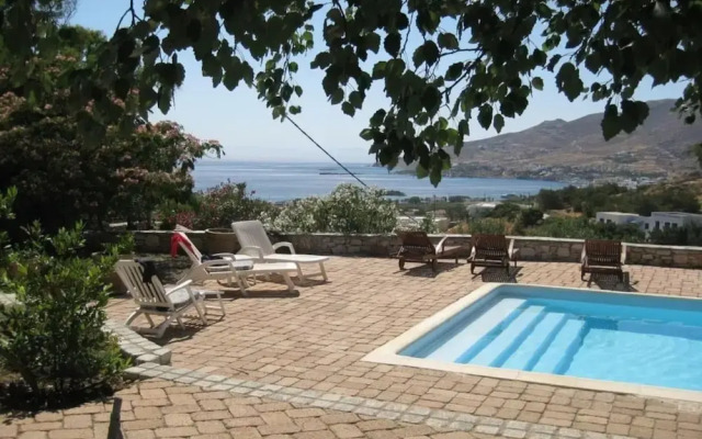 Stunning Family Villa Nestled in Nature With Spece