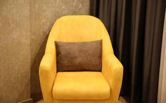 Golden World Suite Hotel