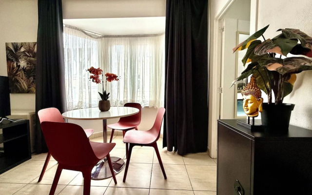 Peaceful 2 minutes European Parliament