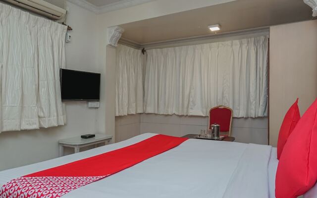 OYO 23711 Hotel Tushar