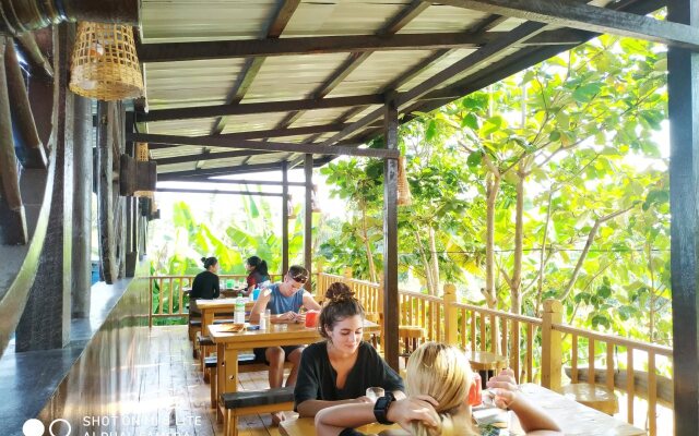 Dream House Guest House & Restaurant