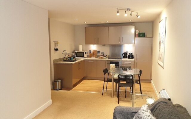 Birminghams Hidden Gem Emerald Apartment, Sleeps 4