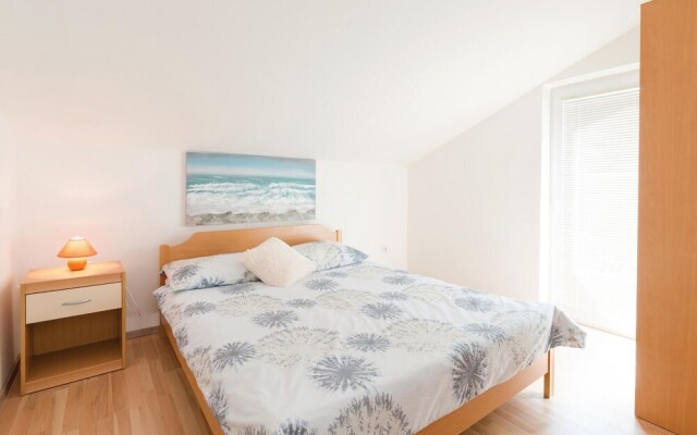 Nice Home in Povljana With Wifi and 2 Bedrooms
