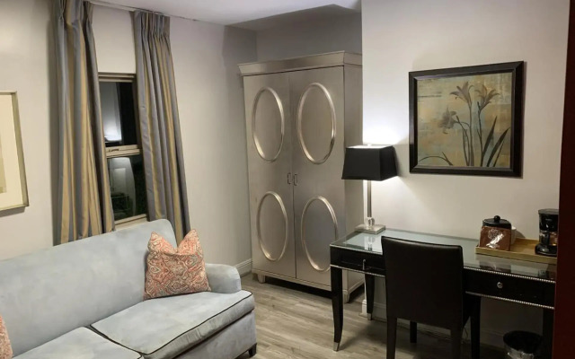 L.A. Sky Boutique Hotel