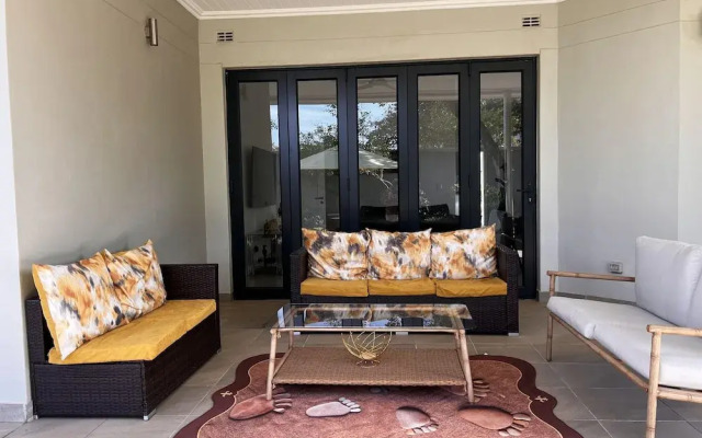 Victoria Falls Estate Villa - 2274