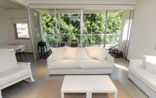Esther Hamalka – Luxury 3 Bedroom and Balcony