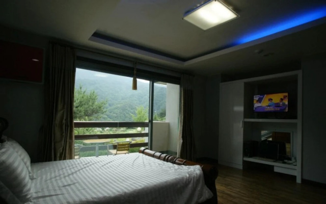 Yangyang Denver House Pension