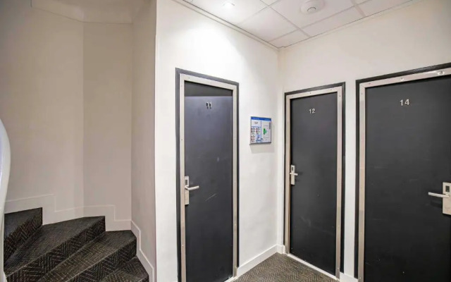 Avaton Hotel