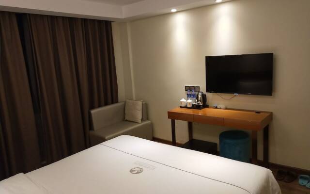 Insail Hotels (Gongbei Port Zhuhai)