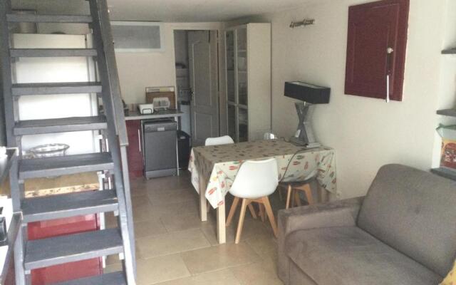 Studio en Provence avec piscine