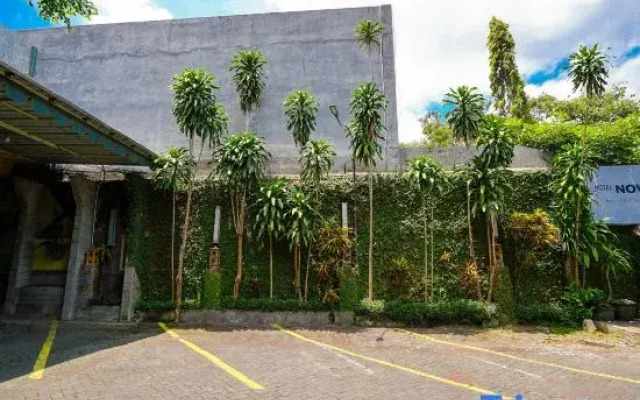 Novon Family Hotel by Tripletee