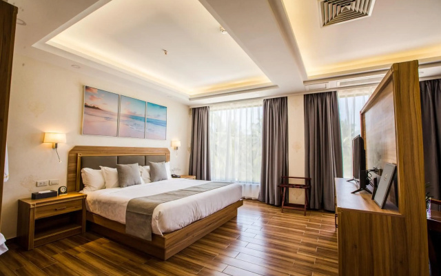 Costa Palawan Resort