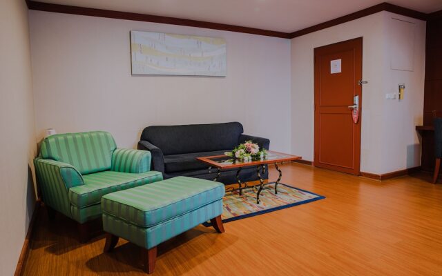Baiyoke Suite Hostel